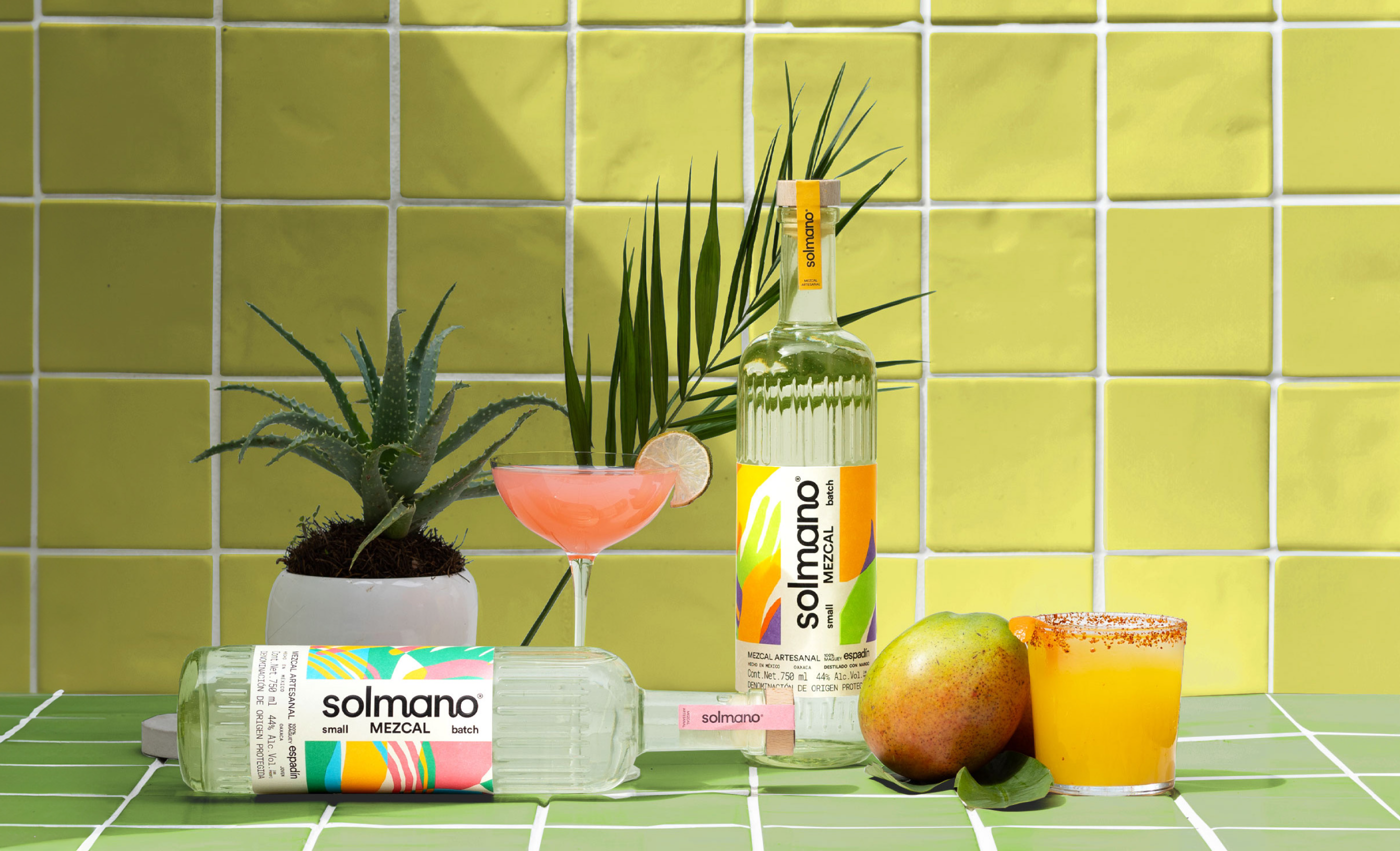 2 types of mezcal drinks from solmano